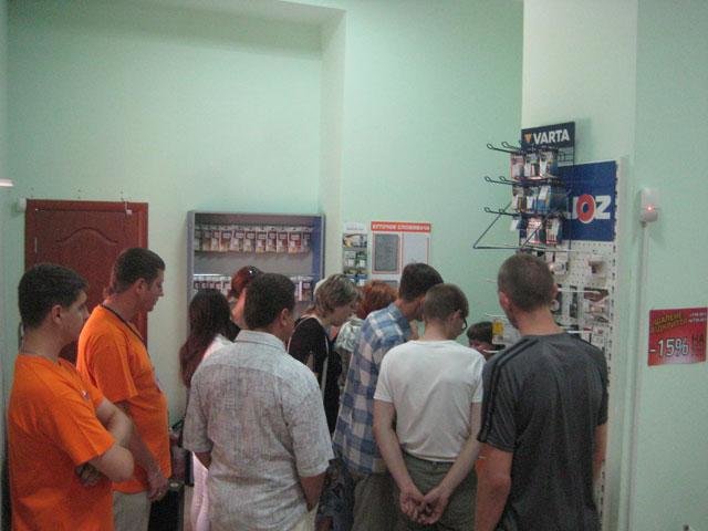 В Мариуполе один из магазинов электроники распродаётся «в н..., фото-4 В Мариуполе один из магазинов электроники распродаётся «в ноль». (ФОТО) , фото-4