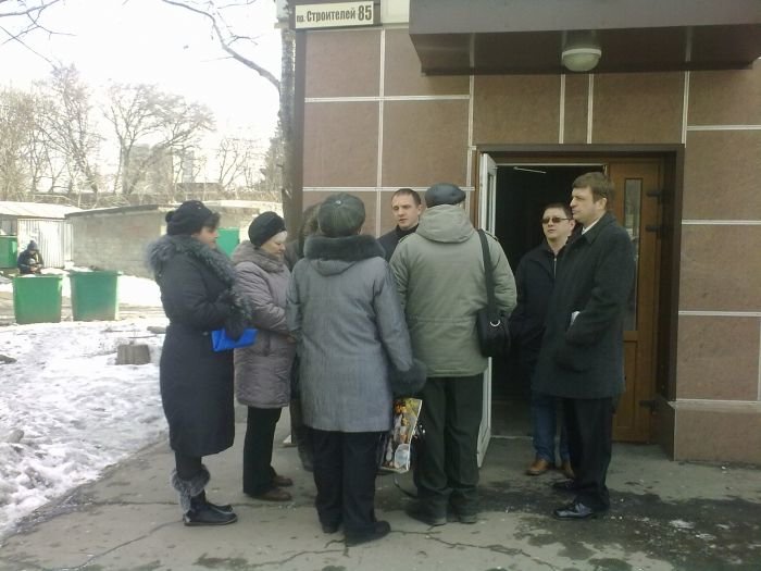 В Мариуполе инспектировали фирму, оставившую клиентов без..., фото-2 В Мариуполе инспектировали фирму, оставившую клиентов без окон и денег (ФОТО), фото-2