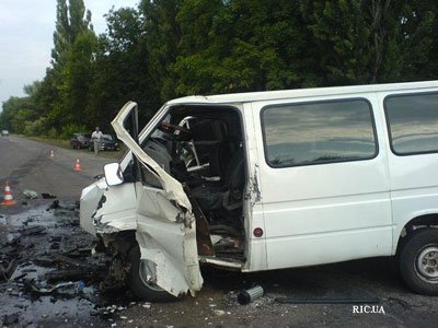 В аварии на трассе Кировоград - Запорожье пострадали 10 че..., фото-1 В аварии на трассе Кировоград - Запорожье пострадали 10 человек (ФОТО), фото-1