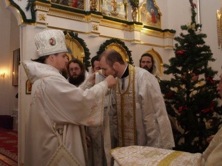На Рождество в Запорожье впервые в новом году отслужили хир..., фото-1 На Рождество в Запорожье впервые в новом году отслужили хиротонии, фото-1
