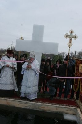На Карловском водохранилище совершили Крестный ход (ФОТО), фото-1 На Карловском водохранилище совершили Крестный ход (ФОТО), фото-1