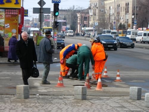 Пришла весна - в городе начались уборки и ремонты (ФОТО), фото-3 Пришла весна - в городе начались уборки и ремонты (ФОТО), фото-3