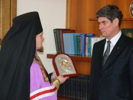 Епископ Иосиф освятил кабинет губернатора Бориса Петрова (Ф..., фото-2 Епископ Иосиф освятил кабинет губернатора Бориса Петрова (ФОТО), фото-2