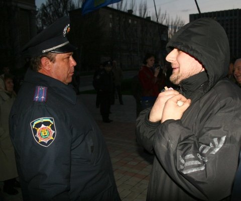 «Свобода», несмотря на противодействие витренковцев, все-т..., фото-2 «Свобода», несмотря на противодействие витренковцев, все-таки промаршевала по Донецку (фото), фото-2