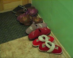 В Мариуполе задержали двух коммерсантов, которые изнасилов..., фото-1 В Мариуполе задержали двух коммерсантов, которые изнасиловали и заразили гепатитом сто девушек от 11 до 15 лет (фото), фото-1