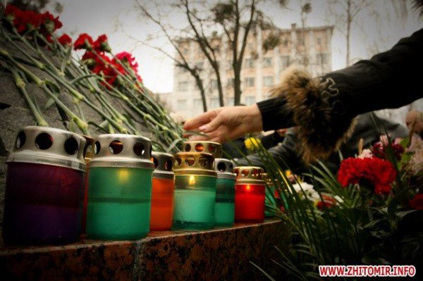 Мэр Житомира проигнорировал мероприятия посвященные годовщи..., фото-1 Мэр Житомира проигнорировал мероприятия посвященные годовщине Голодомора (ФОТО), фото-1