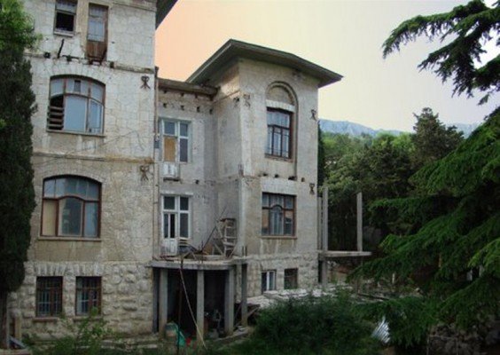 В Алупке за 1,5 млн. долларов продают детскую больницу, фото-2 В Алупке за 1,5 млн. долларов продают детскую больницу, фото-2