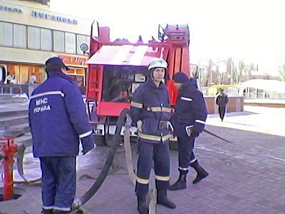 Луганская служба МЧС оттачивает профессиональные навыки (ф..., фото-2 Луганская служба МЧС оттачивает профессиональные навыки (фото), фото-2