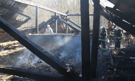 У Великодню п'ятницю на Тернопільщині горіла школа, фото-5 У Великодню п'ятницю на Тернопільщині горіла школа, фото-5