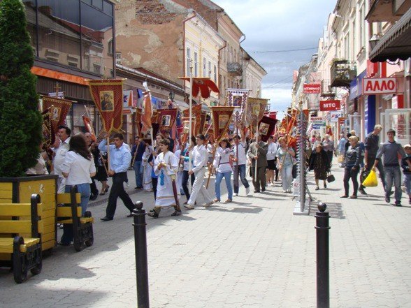 В Ужгороді відбувся хресний хід (ФОТО), фото-2 В Ужгороді відбувся хресний хід (ФОТО), фото-2