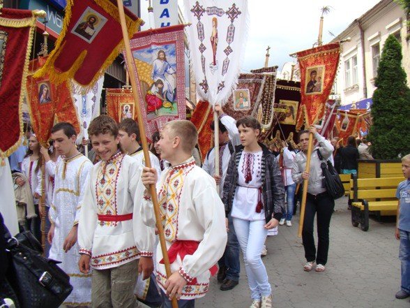 В Ужгороді відбувся хресний хід (ФОТО), фото-3 В Ужгороді відбувся хресний хід (ФОТО), фото-3