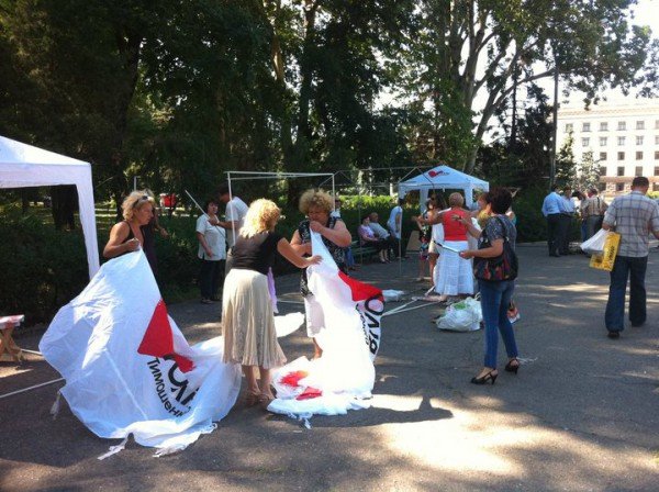 На Куликовом поле собирают подписи в поддержку Юлии Тимоше..., фото-6 На Куликовом поле собирают подписи в поддержку Юлии Тимошенко (фоторепортаж), фото-6