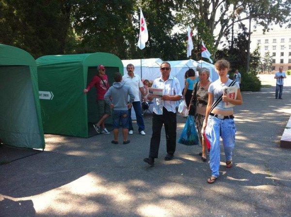 На Куликовом поле собирают подписи в поддержку Юлии Тимоше..., фото-5 На Куликовом поле собирают подписи в поддержку Юлии Тимошенко (фоторепортаж), фото-5