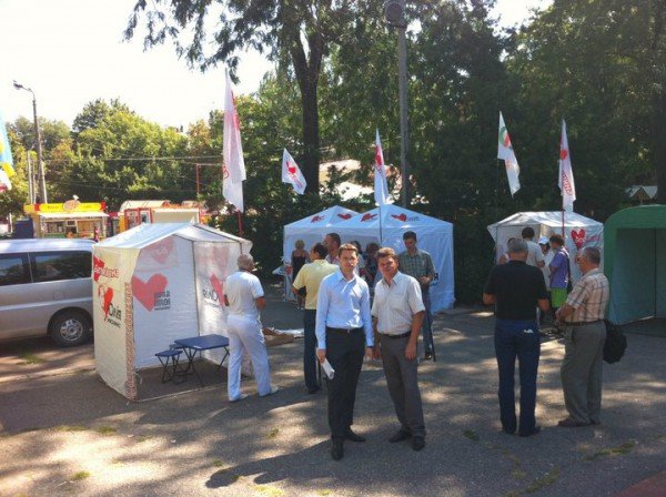 На Куликовом поле собирают подписи в поддержку Юлии Тимоше..., фото-4 На Куликовом поле собирают подписи в поддержку Юлии Тимошенко (фоторепортаж), фото-4
