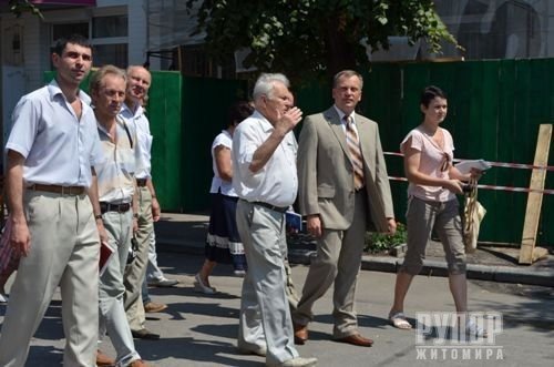 У Житомирі підприємці відгукнулися на прохання мера (ФОТО), фото-8 У Житомирі підприємці відгукнулися на прохання мера (ФОТО), фото-8