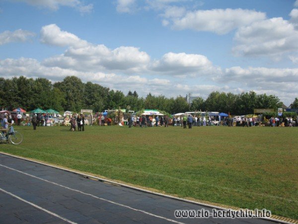 У Житомирі пройшли «Обжинки 2011», фото-4 У Житомирі пройшли «Обжинки 2011», фото-4