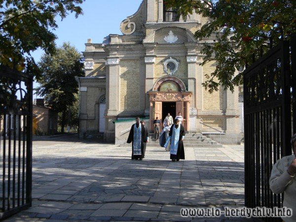 В Бердичів прибула ікона Божої Матері «Страсна». Фото, фото-1 В Бердичів прибула ікона Божої Матері «Страсна». Фото, фото-1