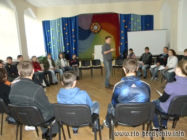 В Бердичеві допомагали дітям-сиротам знайти своє місце в житті, фото-2 В Бердичеві допомагали дітям-сиротам знайти своє місце в житті, фото-2