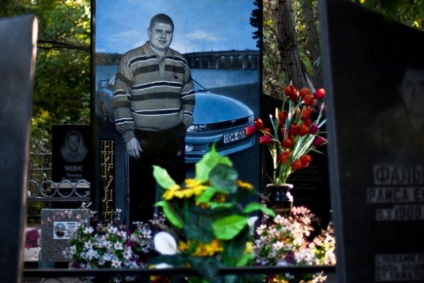 Як забрати «рижуху», діамантові Vertu, бумер, Мерс чи Lexus..., фото-2 Як забрати «рижуху», діамантові Vertu, бумер, Мерс чи Lexus на... той світ, фото-2