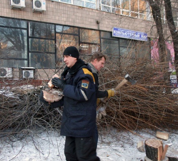 Бездомные вынужденно превращают автовокзал в центре Донецка..., фото-4 Бездомные вынужденно превращают автовокзал в центре Донецка в «отхожее место» - там нет ни одного бесплатного туалета (фото), фото-4