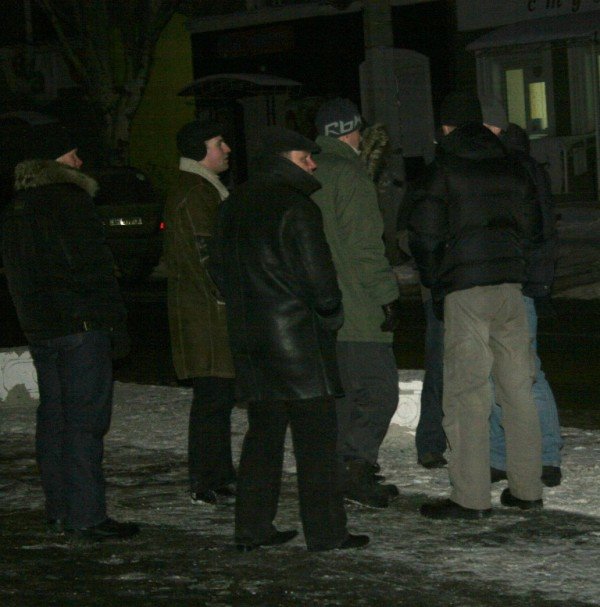 Журналисты, пострадавшие в Донецке от нападения лжеафганцев..., фото-3 Журналисты, пострадавшие в Донецке от нападения лжеафганцев, передали в милицию фото и видео с места происшествия (фото), фото-3