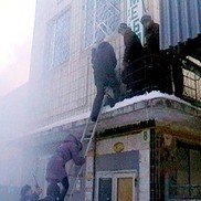 На пожежі по вулиці Гайовій м.Тернополя вогнеборці врятувал..., фото-2 На пожежі по вулиці Гайовій м.Тернополя вогнеборці врятували життя десяти людей, фото-2