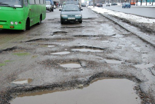 В Харьков пришла весна и вернулись разбитые дороги (фоторе..., фото-6 В Харьков пришла весна и вернулись разбитые дороги (фоторепортаж), фото-6