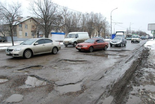 В Харьков пришла весна и вернулись разбитые дороги (фоторе..., фото-10 В Харьков пришла весна и вернулись разбитые дороги (фоторепортаж), фото-10