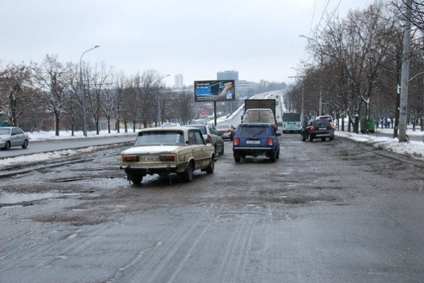 В Харьков пришла весна и вернулись разбитые дороги (фоторе..., фото-11 В Харьков пришла весна и вернулись разбитые дороги (фоторепортаж), фото-11