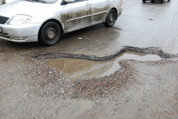 В Харьков пришла весна и вернулись разбитые дороги (фоторе..., фото-12 В Харьков пришла весна и вернулись разбитые дороги (фоторепортаж), фото-12