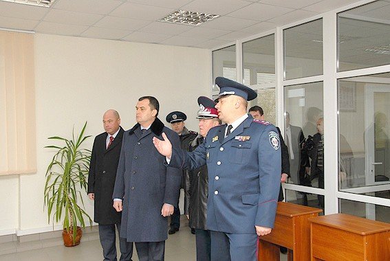 В Украине появился прозрачный офис ГАИ (фото), фото-2