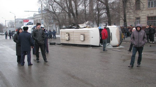 В Запорожье очередное серьезное ДТП с участием «маршрутки», фото-1 В Запорожье очередное серьезное ДТП с участием «маршрутки», фото-1