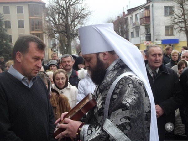 Під час Страсного хресного ходу митрополит Михаїл благосло..., фото-7 Під час Страсного хресного ходу митрополит Михаїл благословив суд на справедливі рішення (ФОТО), фото-7