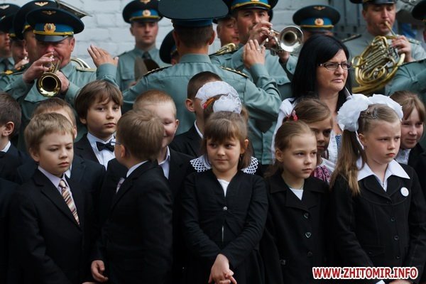 Сегодня в Житомире для 11-классников прозвенел последний шк..., фото-8 Сегодня в Житомире для 11-классников прозвенел последний школьный звонок (ФОТО), фото-8