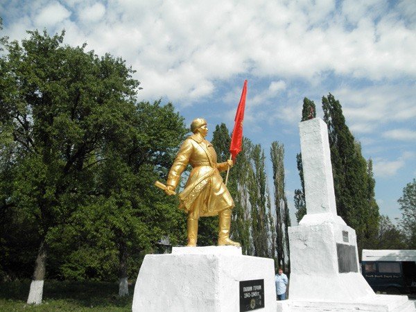 «Регионалы» возродили памятник Воину-освободителю в горлов..., фото-5 «Регионалы» возродили памятник Воину-освободителю в горловском поселке Гурты, фото-5