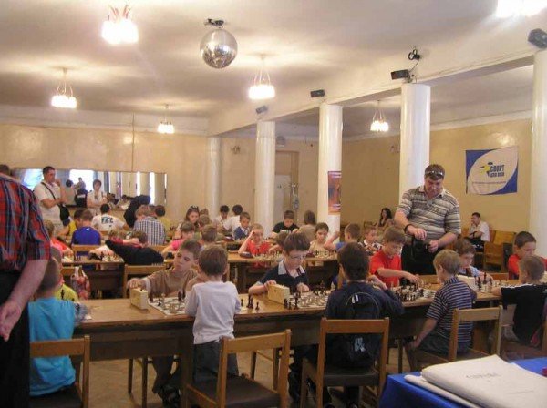 На Житомирщині пройшла битва юних шахових генералів, фото-4 На Житомирщині пройшла битва юних шахових генералів, фото-4
