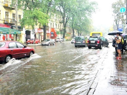 Стихийное бедствие в Одессе. Проливной дождь парализовал г..., фото-4 Стихийное бедствие в Одессе. Проливной дождь парализовал город (Фото, Видео), фото-4