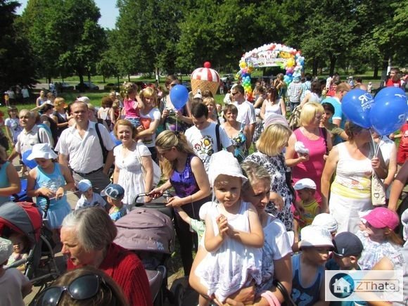 У Житомирі відкрили дитячий майданчик (ФОТО), фото-10 У Житомирі відкрили дитячий майданчик (ФОТО), фото-10