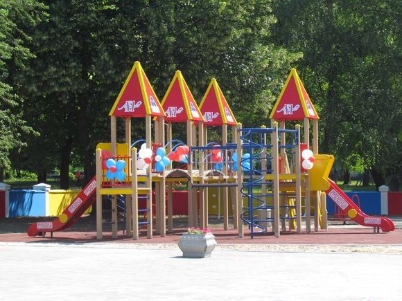 У Житомирі відкрили дитячий майданчик (ФОТО), фото-7 У Житомирі відкрили дитячий майданчик (ФОТО), фото-7