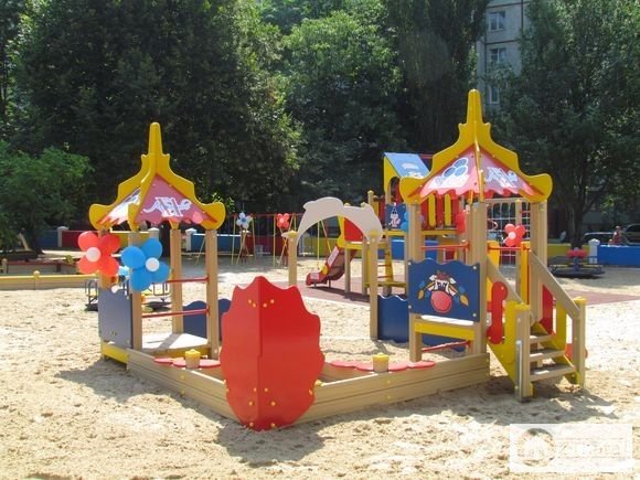 У Житомирі відкрили дитячий майданчик (ФОТО), фото-8 У Житомирі відкрили дитячий майданчик (ФОТО), фото-8