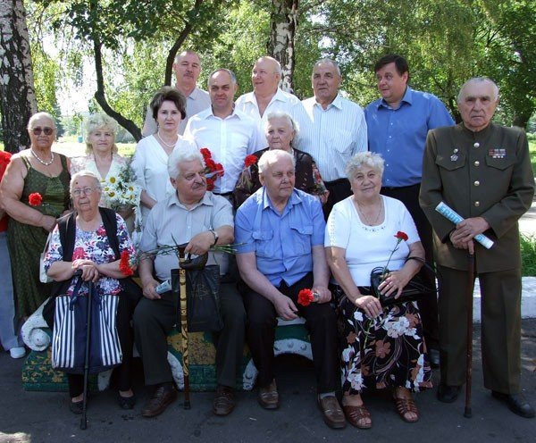 В годовщину начала ВОВ Игорь Шкиря возложил цветы к горлов..., фото-5 В годовщину начала ВОВ Игорь Шкиря возложил цветы к горловским обелискам, фото-5