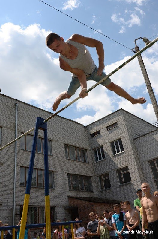 У Житомирі проведено змагання з Street Workout, фото-2 У Житомирі проведено змагання з Street Workout, фото-2