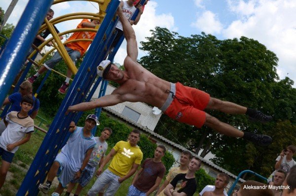 У Житомирі проведено змагання з Street Workout, фото-4 У Житомирі проведено змагання з Street Workout, фото-4