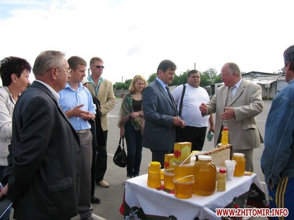 В Житомире ко Дню Конституции проходит сельскохозяйственная..., фото-2 В Житомире ко Дню Конституции проходит сельскохозяйственная ярмарка (ФОТО), фото-2