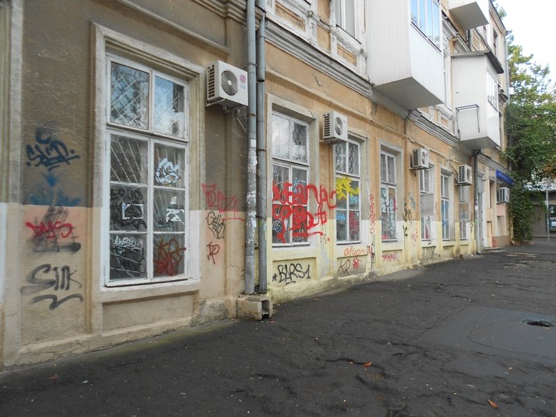 Територія розбитих вікон (ФОТО), фото-6 Територія розбитих вікон (ФОТО), фото-6