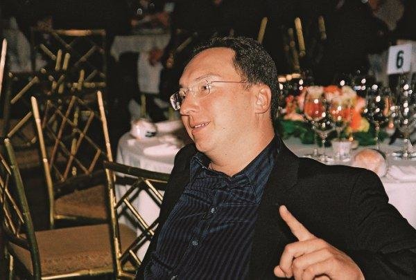 История жизни богатейшего днепропетровца (ФОТО), фото-2 История жизни богатейшего днепропетровца (ФОТО), фото-2