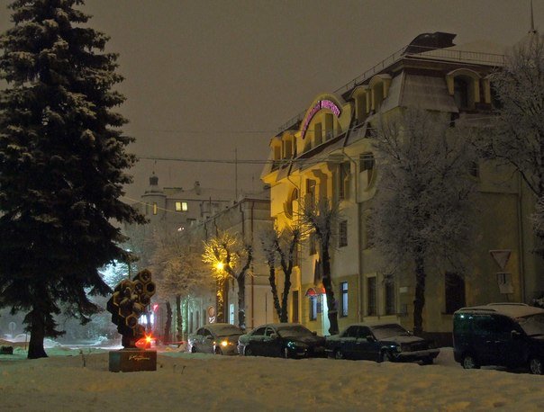 Затримання великої партії наркотиків, акція проти зведення..., фото-19 Затримання великої партії наркотиків, акція проти зведення багатоповерхівки, розсекречені матеріали УПА – головні події у фото та відео, фото-19