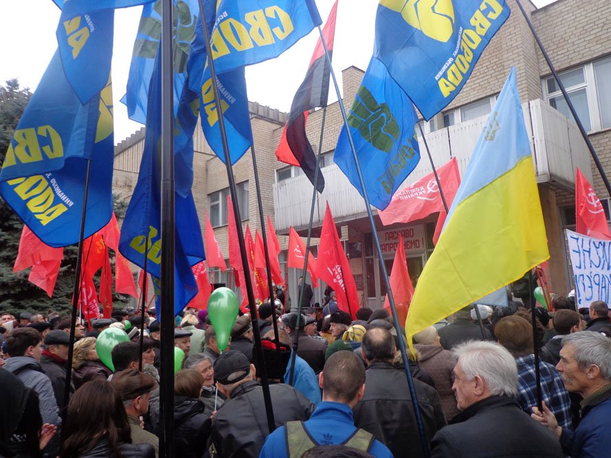 ФОТОРЕПОРТАЖ: 5000 гуляйпольцев митинговали против уранового карьер... ФОТОРЕПОРТАЖ: 5000 гуляйпольцев митинговали против уранового карьера и «псевдочиновников» (фото) - фото 4