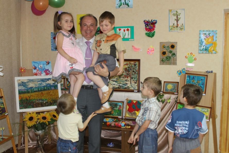 ЮИ ЮИ