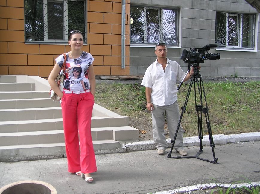 01 - Команда телекомпании Визит в ожидании обвиняемых 01 - Команда телекомпании Визит в ожидании обвиняемых